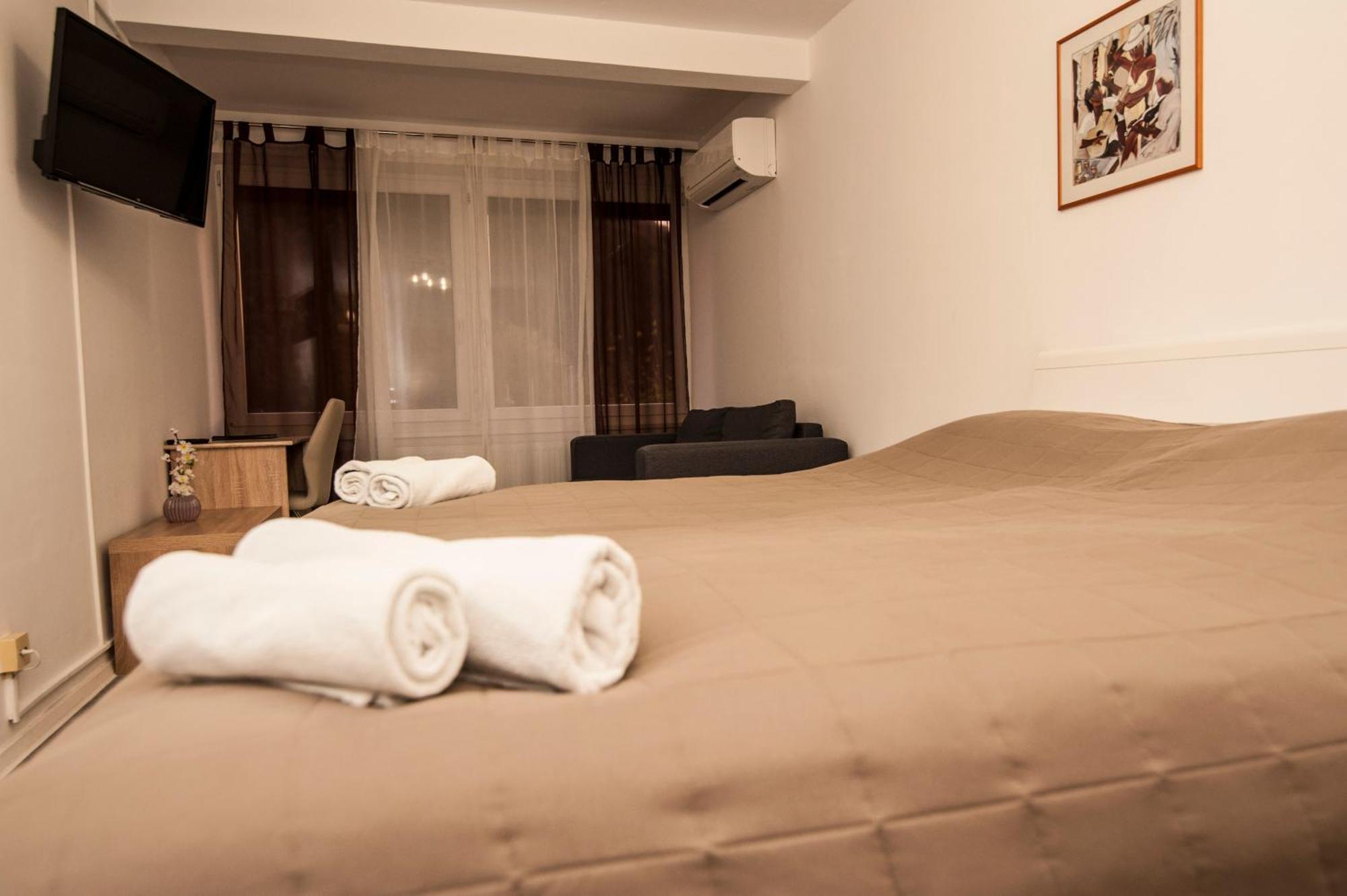 Hotel Faraon Celje Room photo