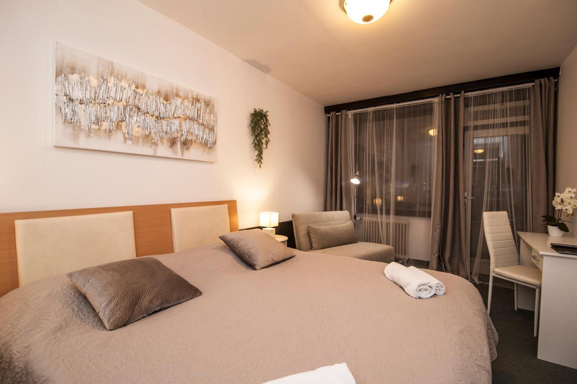 Hotel Faraon Celje Room photo